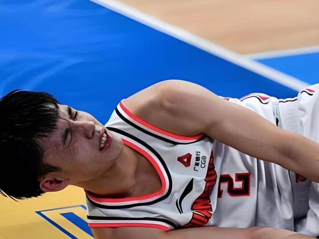 CBA最新消息！广东男篮离队第三人曝光，天赋锋线或寻求交易