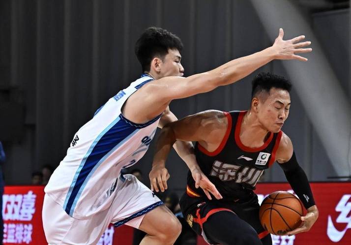 8连败！宝岛核心空砍34分，CBA关键1战：山东新援27分征服球迷！