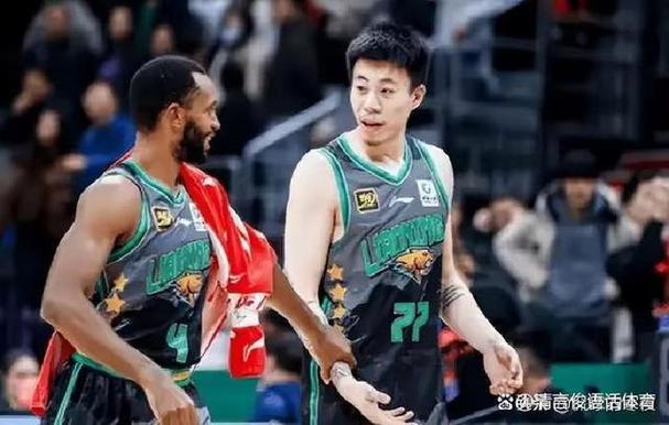 上海击败吉林豪取14连胜张镇麟12分6助5断姜伟泽12中3