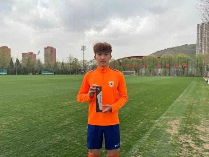 FIFA秘书长一行到访中国足协及国家足球青训中心